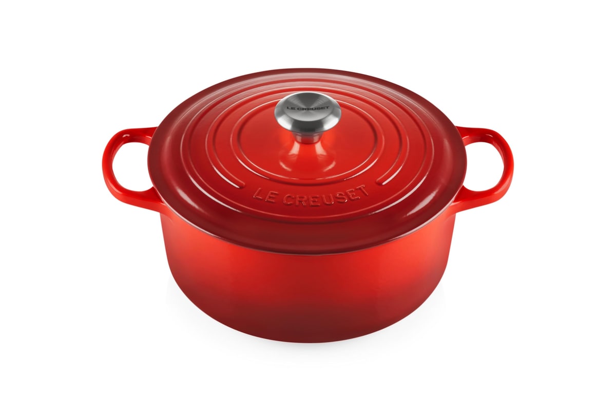 Le Creuset Signature 5.5-Quart Round Dutch Oven