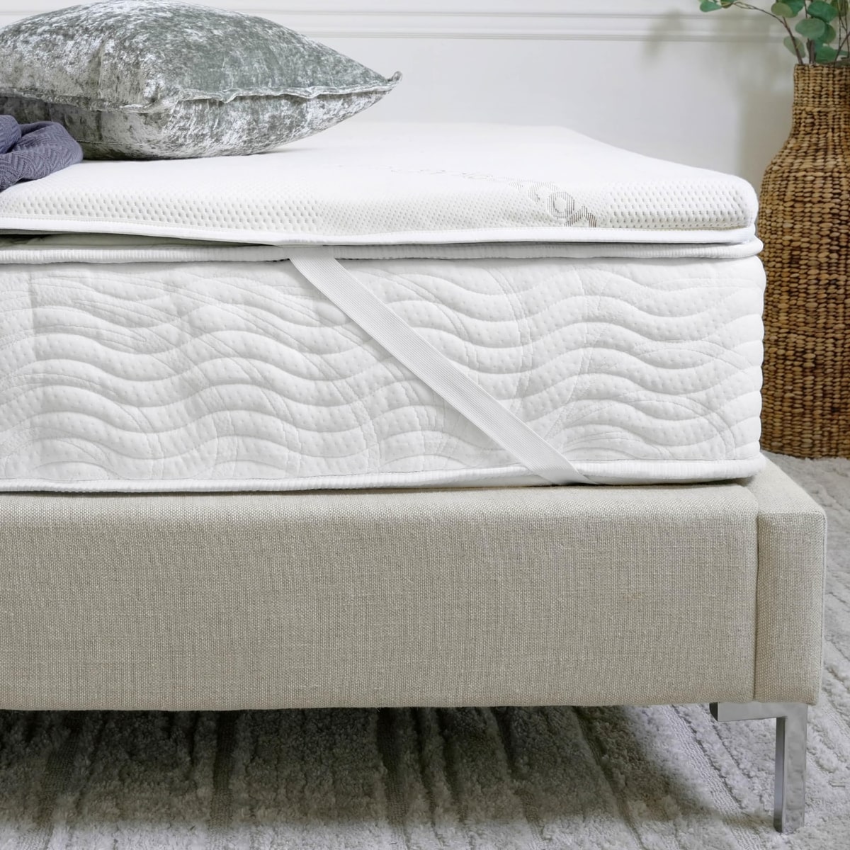 Saatva Natural Latex Mattress Topper, 1.5 Inch, Queen